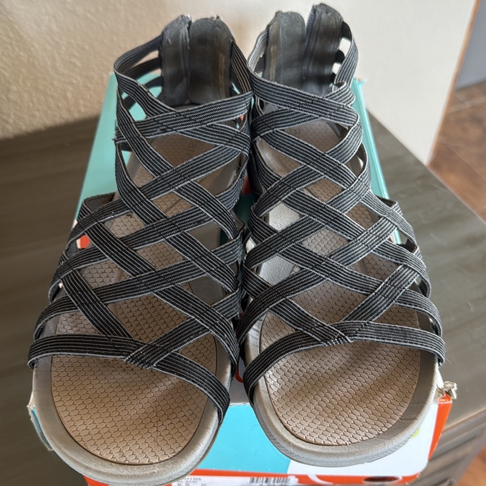 BareTraps Strappy Sandals size 8.5 - Picture 2 of 5